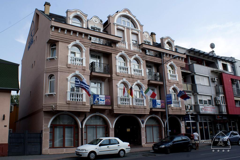 Vila Ile De France Novi Sad Exterior foto