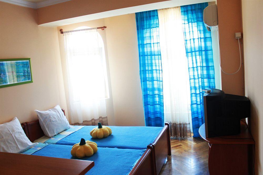 Vila Ile De France Novi Sad Exterior foto