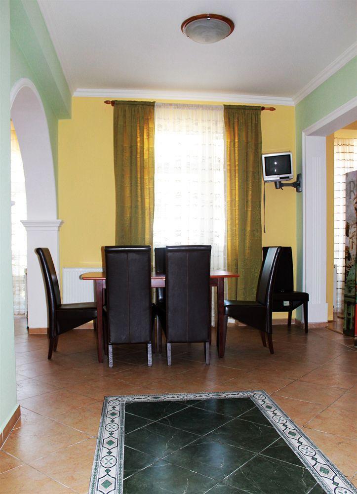 Vila Ile De France Novi Sad Exterior foto