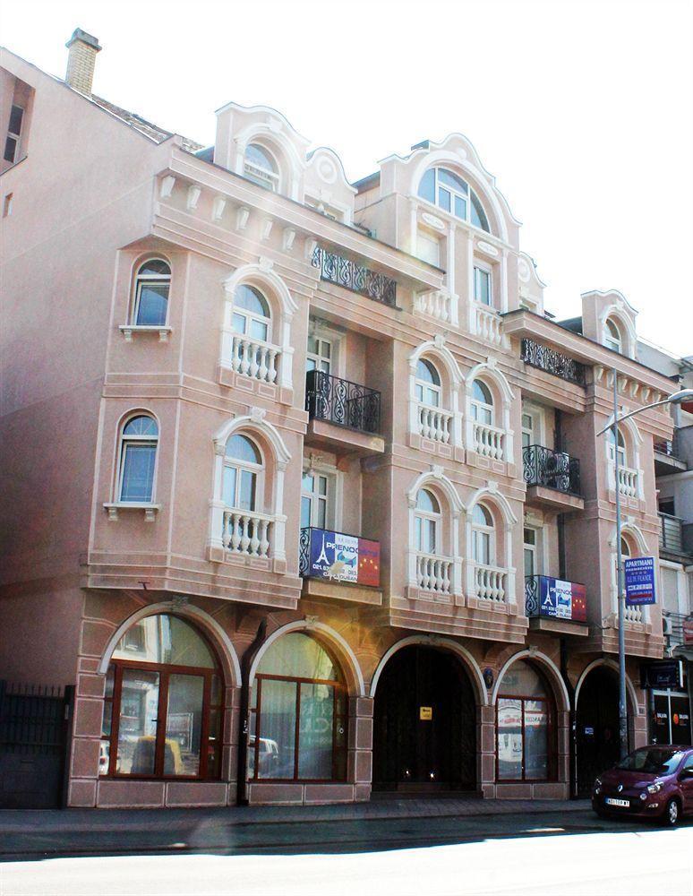 Vila Ile De France Novi Sad Exterior foto