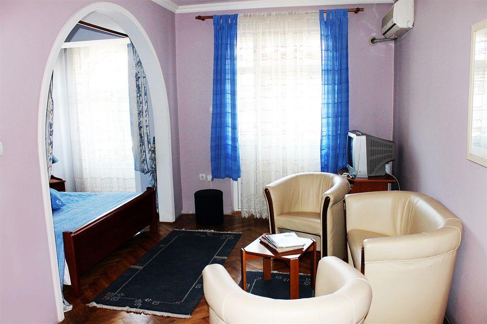 Vila Ile De France Novi Sad Exterior foto